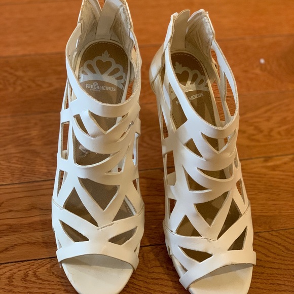 Fergalicious white heels - Picture 2 of 3